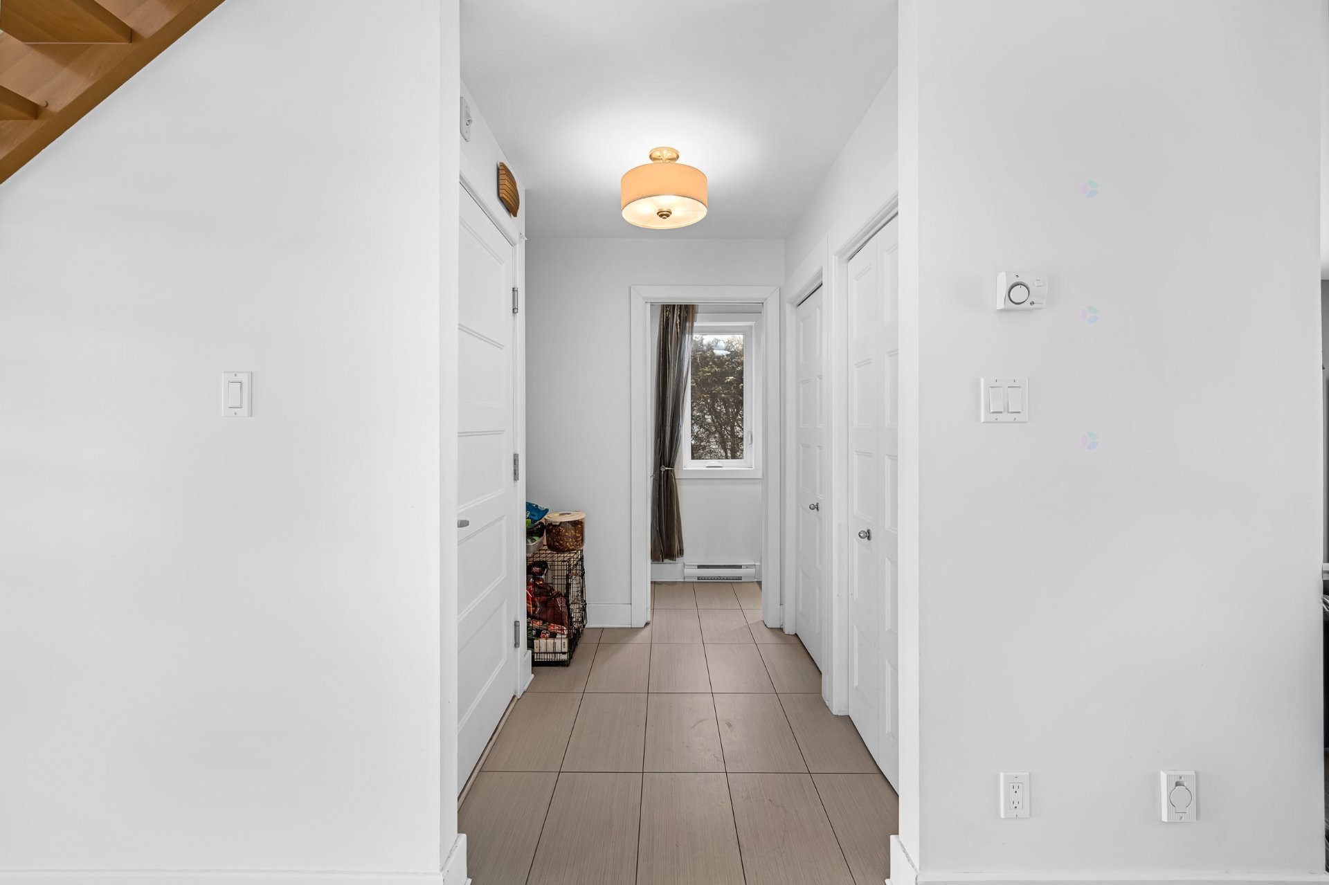 









3925


Rue Oslo

,
Brossard,




QC
J4Y2V5

