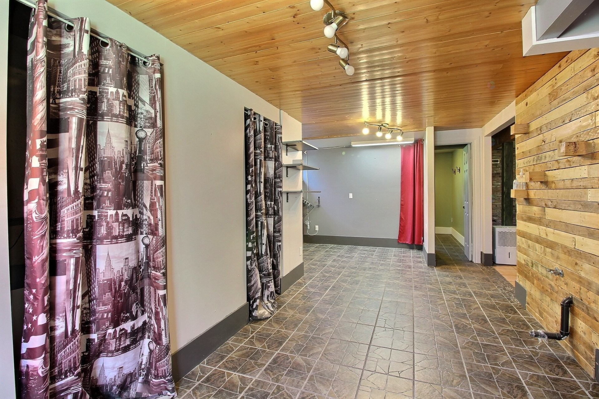 









131


Rue Clément

,
Sherbrooke (Brompton/Rock Forest/Saint-Élie/Deauville),




QC
J1R0A9

