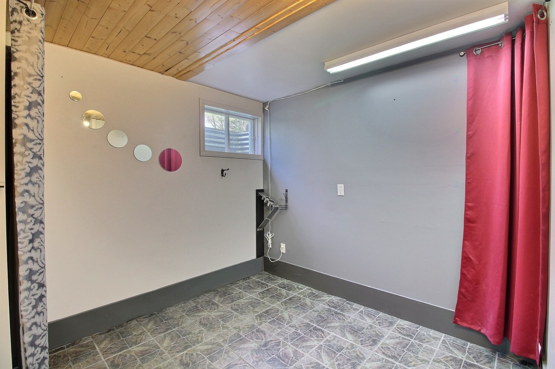 









131


Rue Clément

,
Sherbrooke (Brompton/Rock Forest/Saint-Élie/Deauville),




QC
J1R0A9

