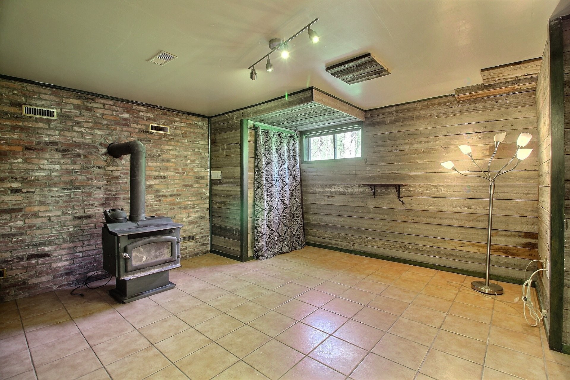 









131


Rue Clément

,
Sherbrooke (Brompton/Rock Forest/Saint-Élie/Deauville),




QC
J1R0A9

