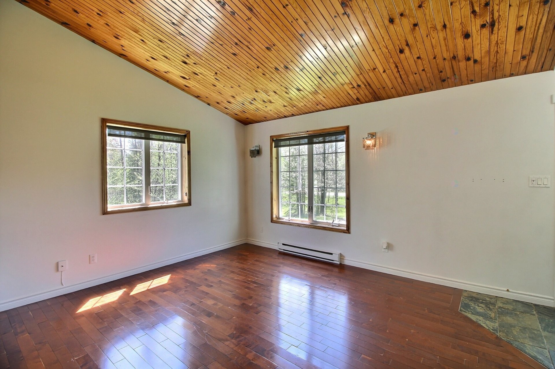 









131


Rue Clément

,
Sherbrooke (Brompton/Rock Forest/Saint-Élie/Deauville),




QC
J1R0A9

