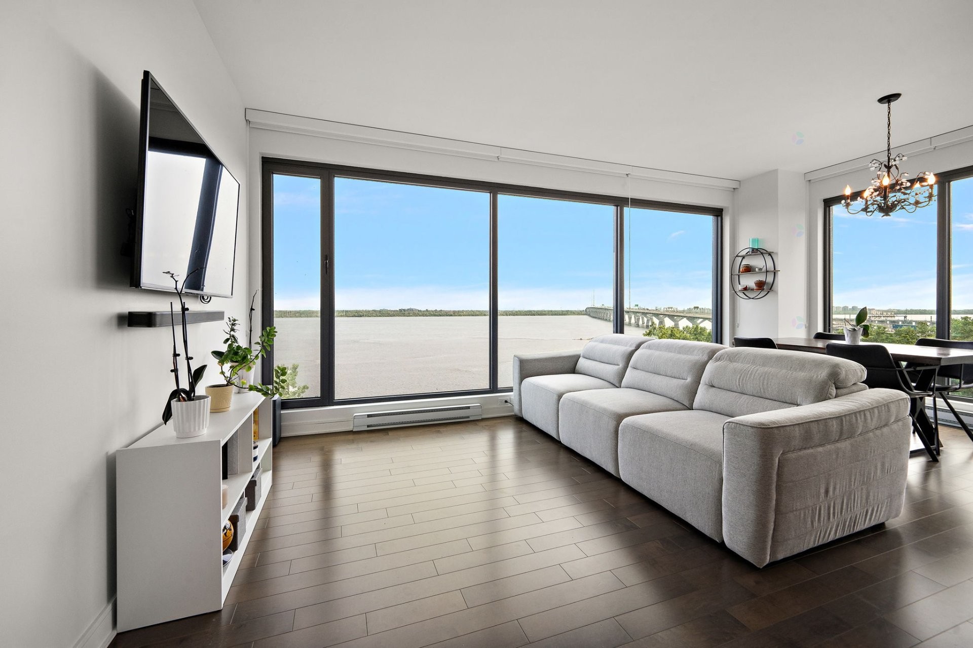 









299


Rue de la Rotonde

, 803,
Montréal (Verdun/Île-des-Soeurs),




QC
H3E0C6

