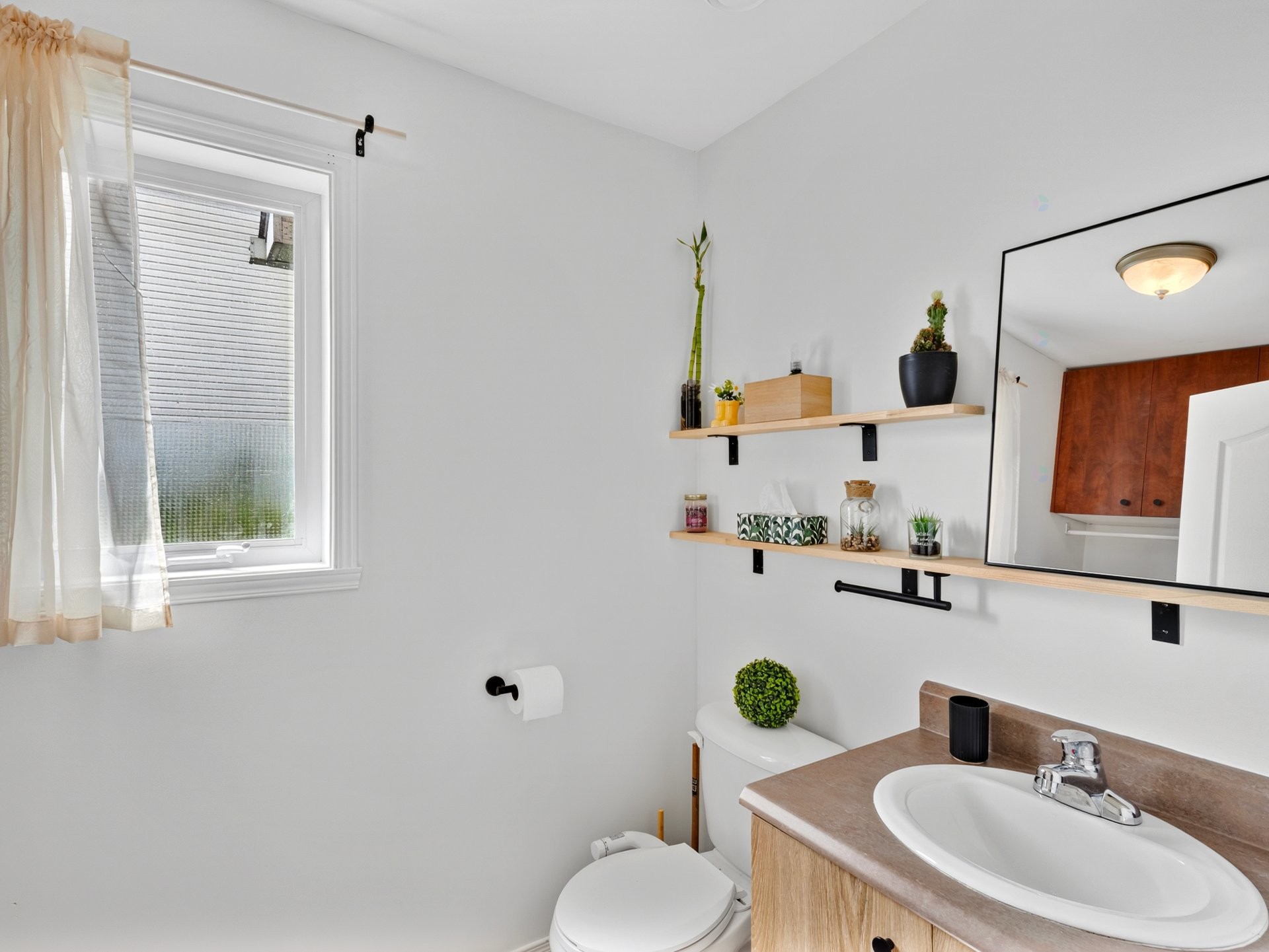









1175


Rue des Pélicans

,
Sherbrooke (Brompton/Rock Forest/Saint-Élie/Deauville),




QC
J1R0M7


