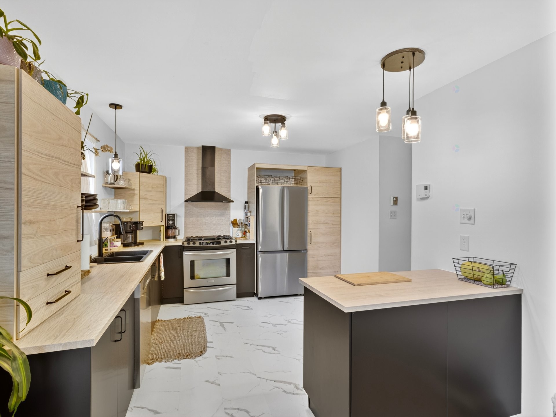 









1175


Rue des Pélicans

,
Sherbrooke (Brompton/Rock Forest/Saint-Élie/Deauville),




QC
J1R0M7

