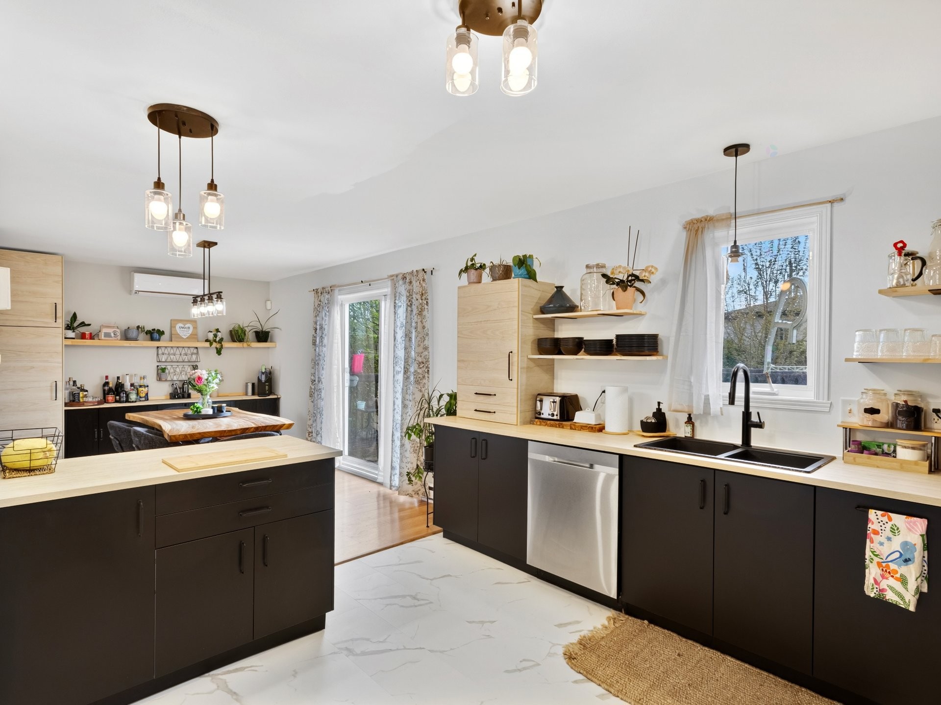 









1175


Rue des Pélicans

,
Sherbrooke (Brompton/Rock Forest/Saint-Élie/Deauville),




QC
J1R0M7

