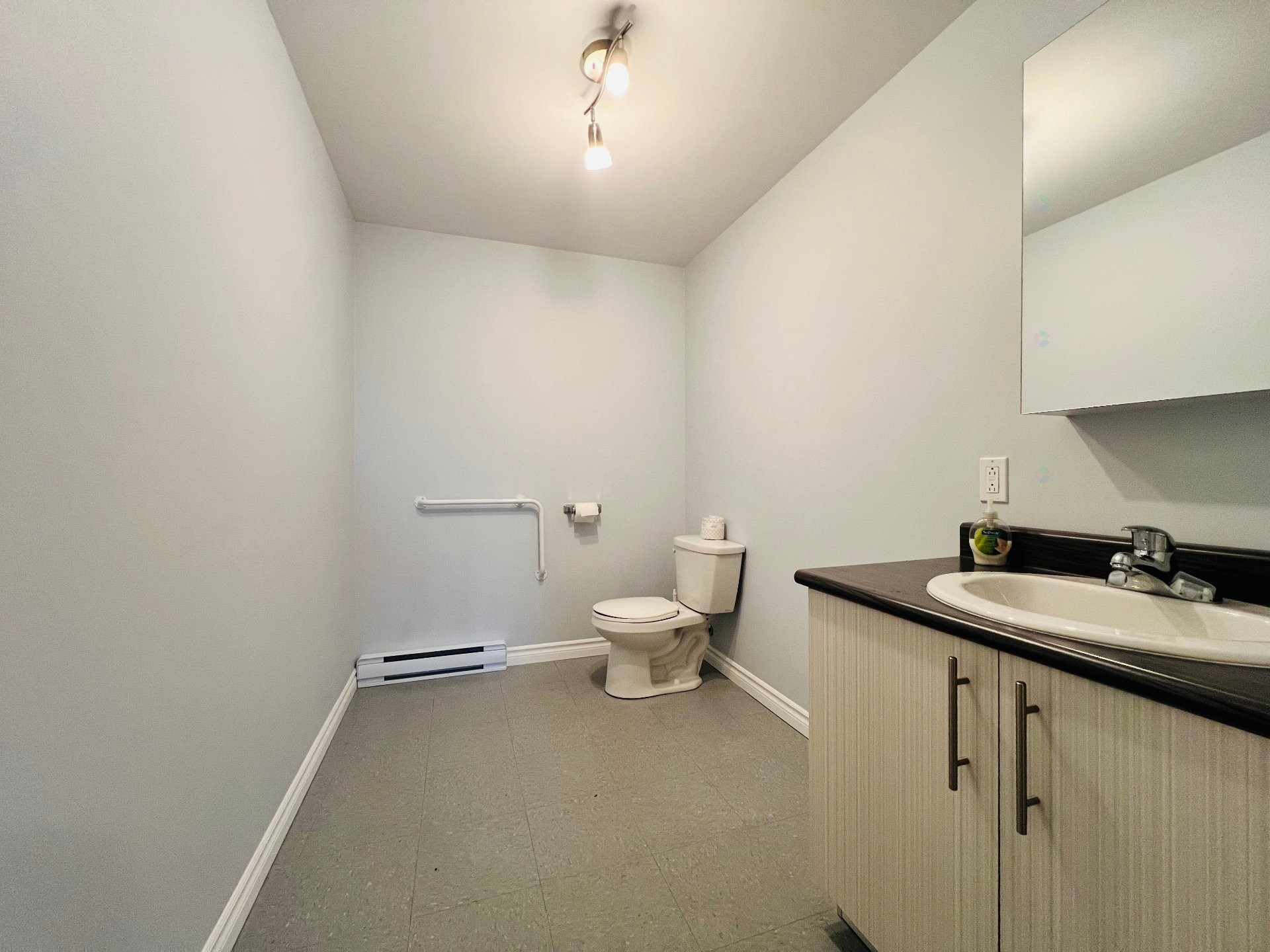 









10


Rue St-Jacques E.

,
Princeville,




QC
G6L5C6

