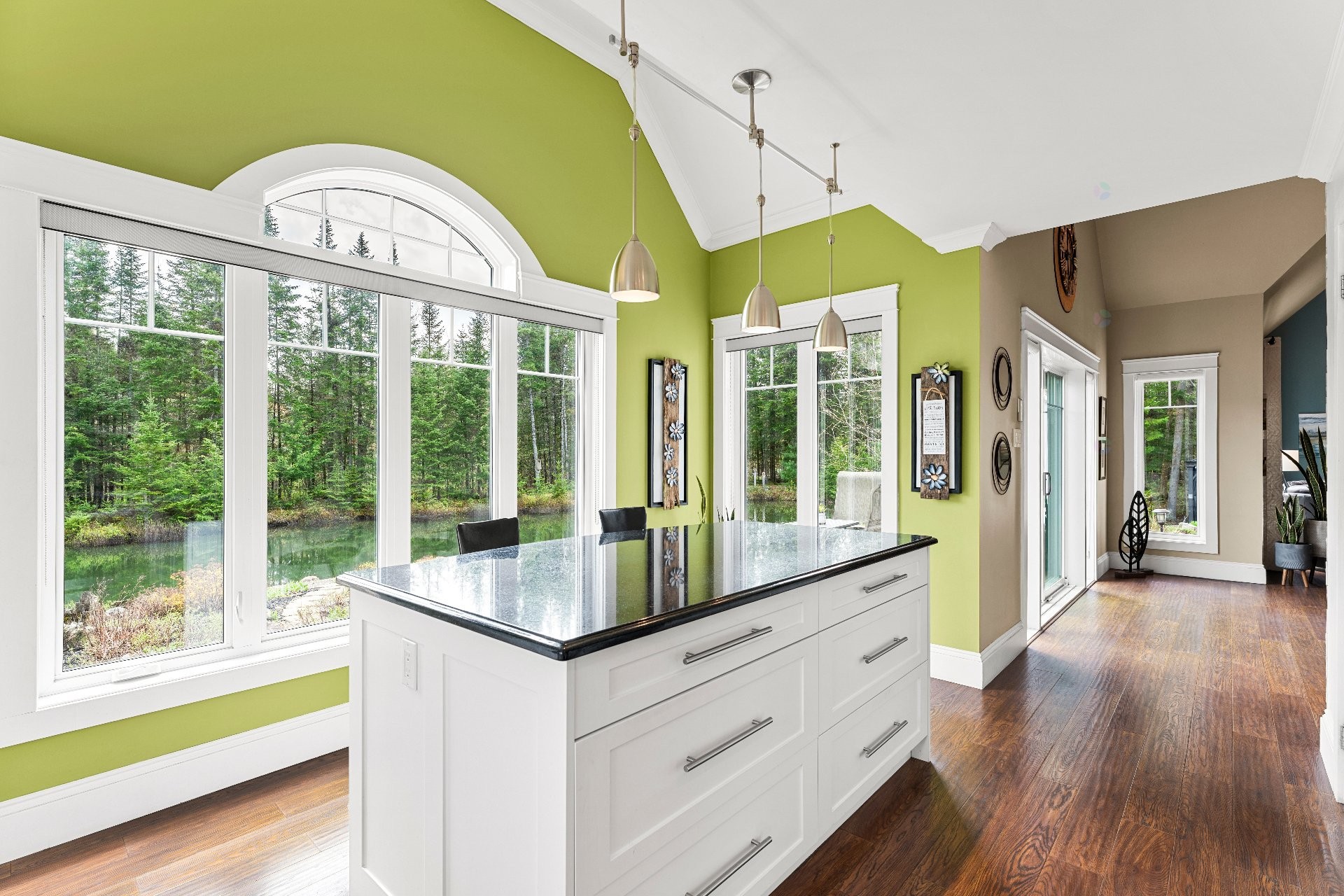 









71


Rue de la Rivière

,
Sainte-Catherine-de-Hatley,




QC
J0B1W0

