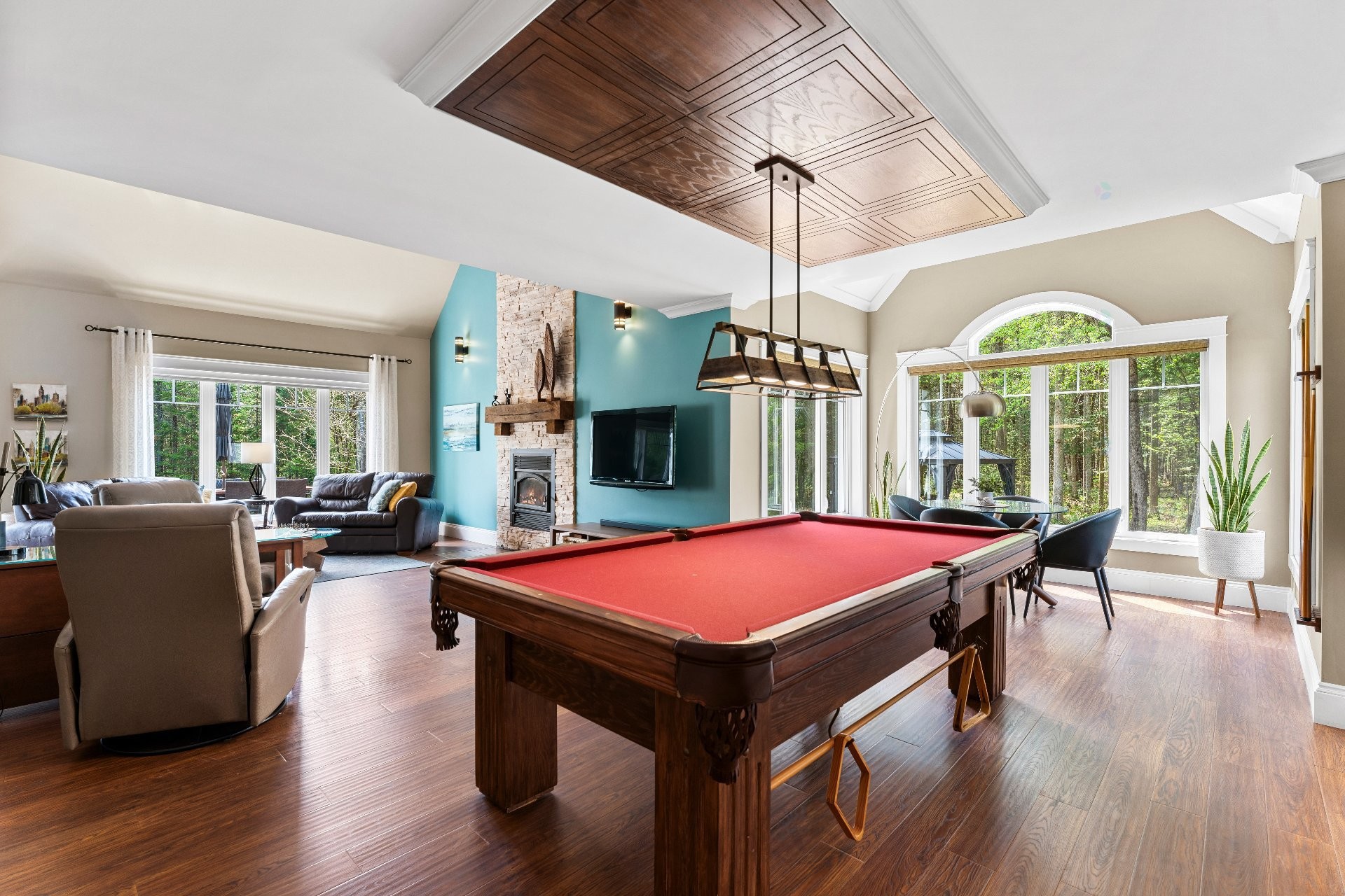 









71


Rue de la Rivière

,
Sainte-Catherine-de-Hatley,




QC
J0B1W0

