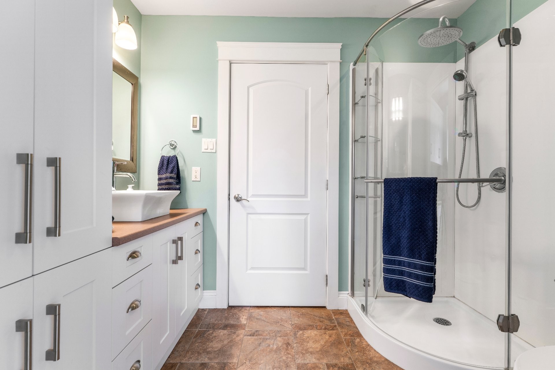









71


Rue de la Rivière

,
Sainte-Catherine-de-Hatley,




QC
J0B1W0

