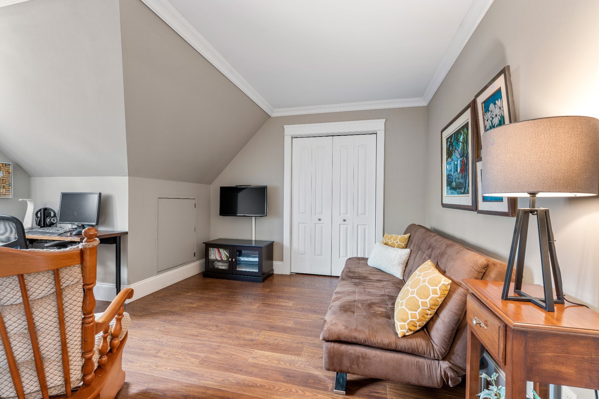 









71


Rue de la Rivière

,
Sainte-Catherine-de-Hatley,




QC
J0B1W0

