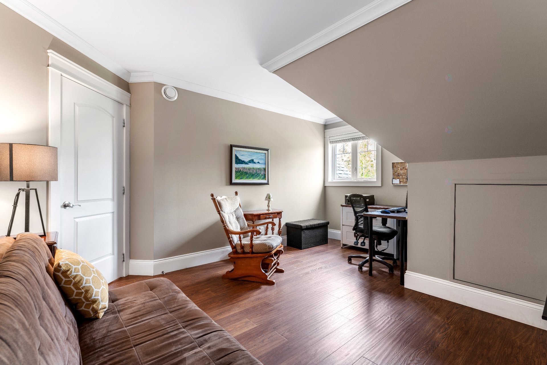 









71


Rue de la Rivière

,
Sainte-Catherine-de-Hatley,




QC
J0B1W0

