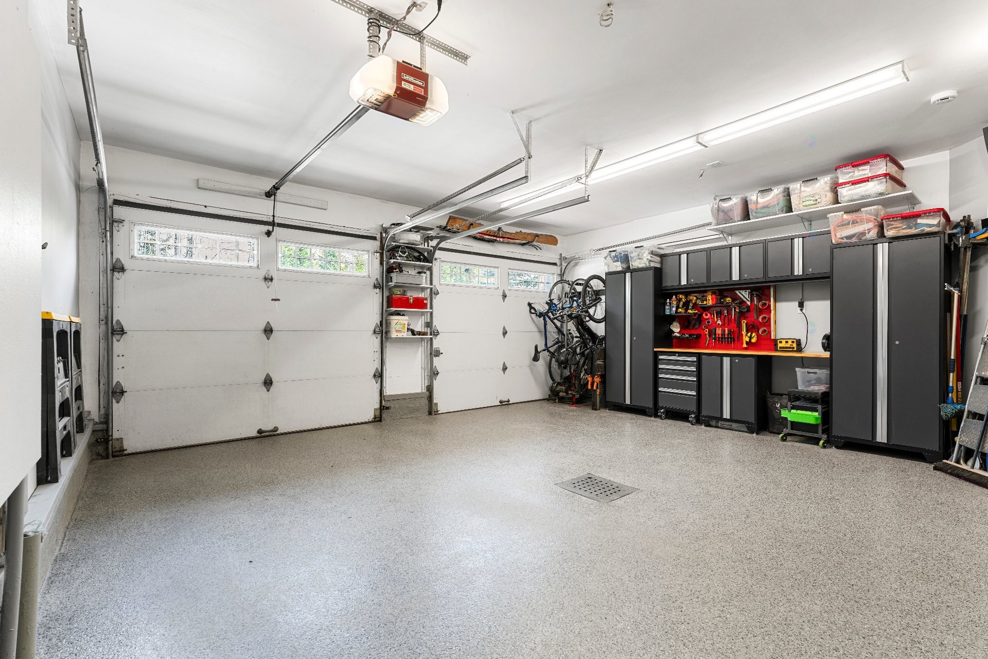 









71


Rue de la Rivière

,
Sainte-Catherine-de-Hatley,




QC
J0B1W0

