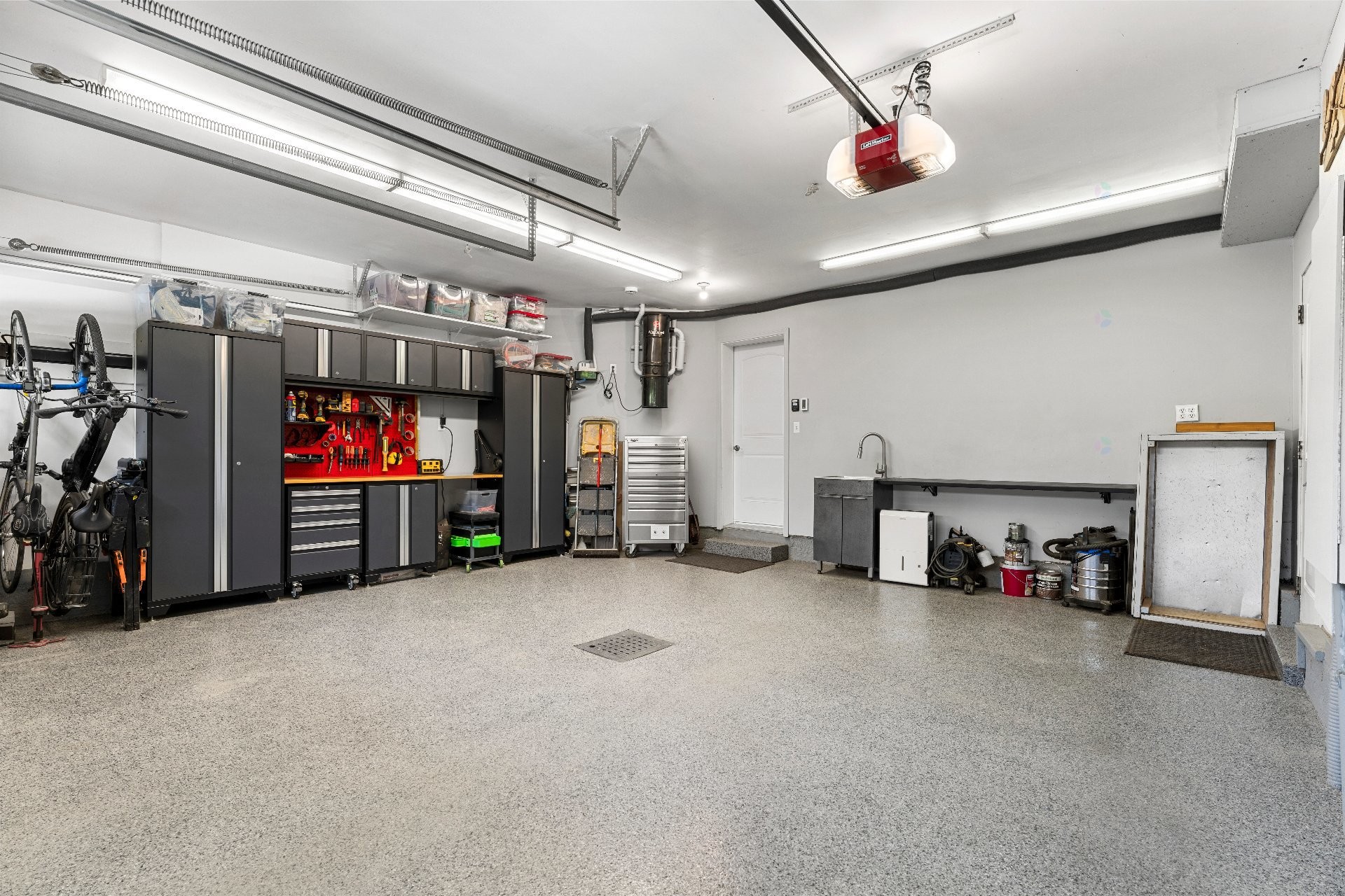 









71


Rue de la Rivière

,
Sainte-Catherine-de-Hatley,




QC
J0B1W0

