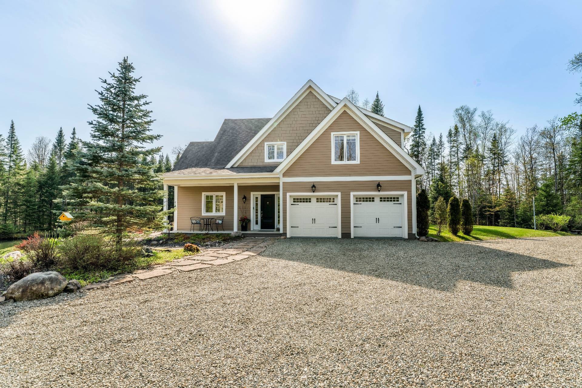 









71


Rue de la Rivière

,
Sainte-Catherine-de-Hatley,




QC
J0B1W0


