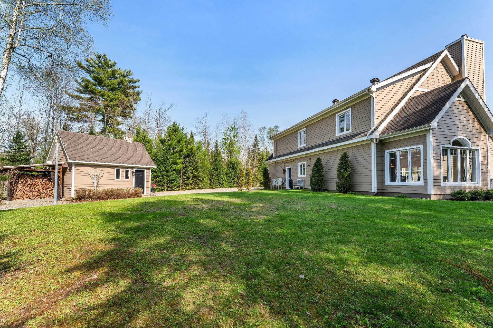 









71


Rue de la Rivière

,
Sainte-Catherine-de-Hatley,




QC
J0B1W0

