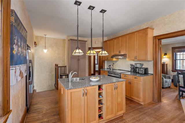 









1493


Wellington

CR,
Winnipeg,




MB
R3N 0B6

