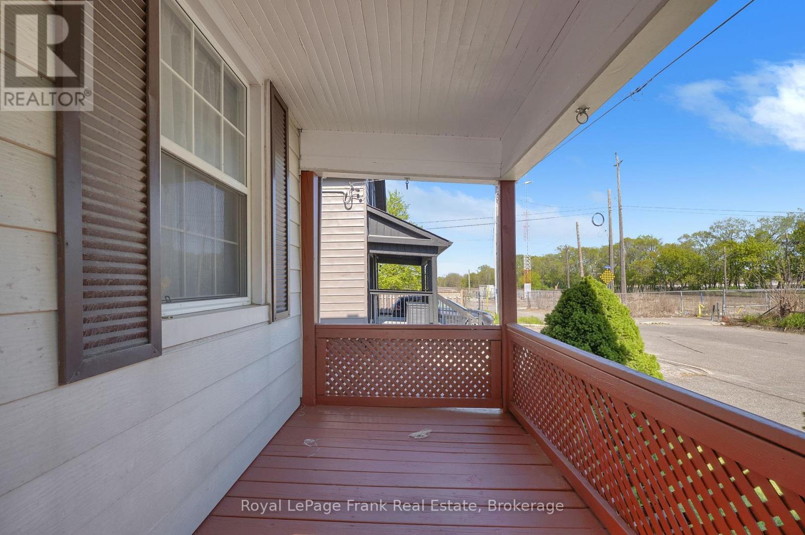 












78 FISHER STREET

,
Oshawa (Central),




Ontario
L1H2V3

