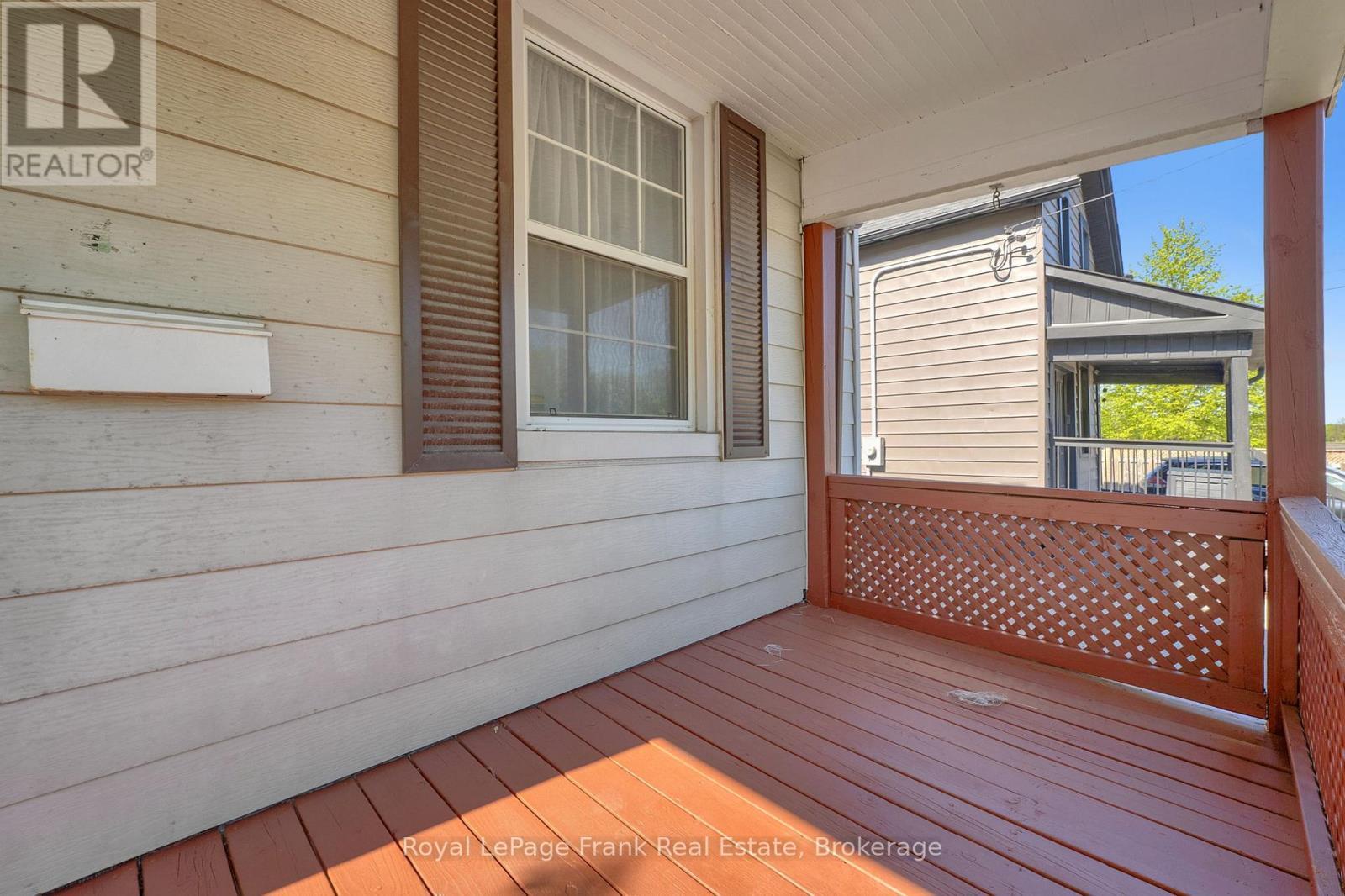 












78 FISHER STREET

,
Oshawa (Central),




Ontario
L1H2V3

