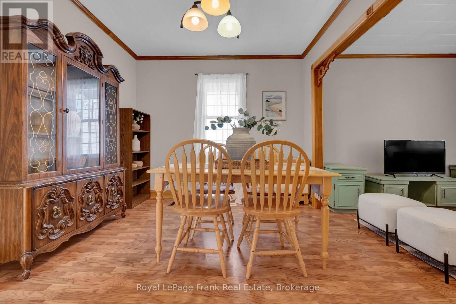 












78 FISHER STREET

,
Oshawa (Central),




Ontario
L1H2V3

