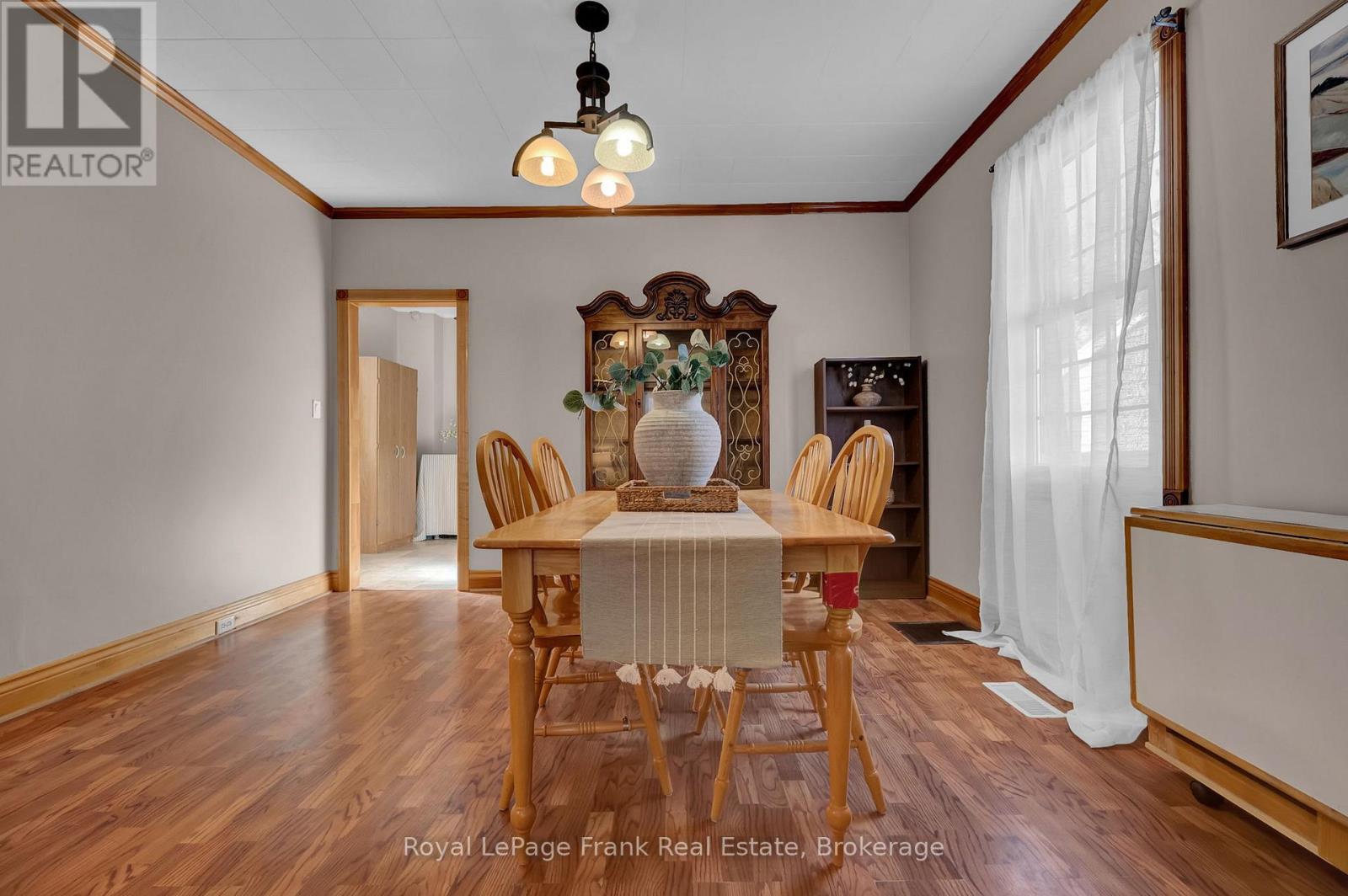 












78 FISHER STREET

,
Oshawa (Central),




Ontario
L1H2V3

