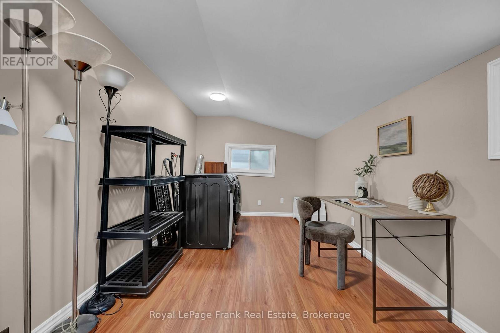 












78 FISHER STREET

,
Oshawa (Central),




Ontario
L1H2V3

