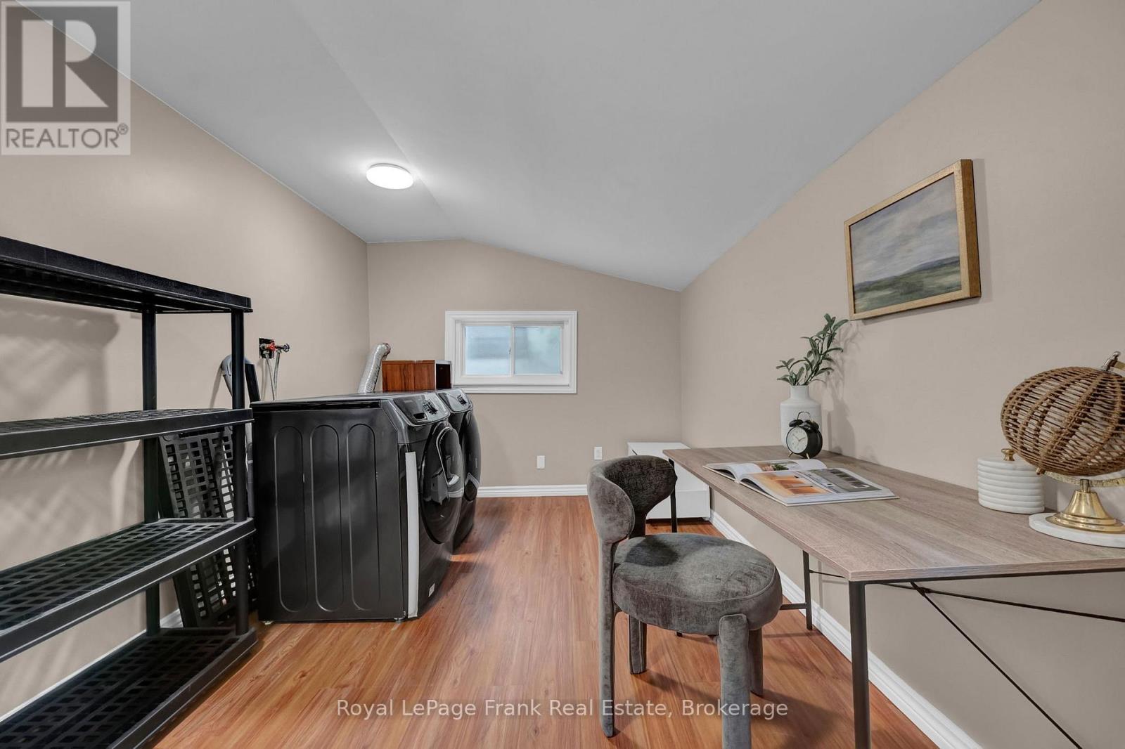 












78 FISHER STREET

,
Oshawa (Central),




Ontario
L1H2V3

