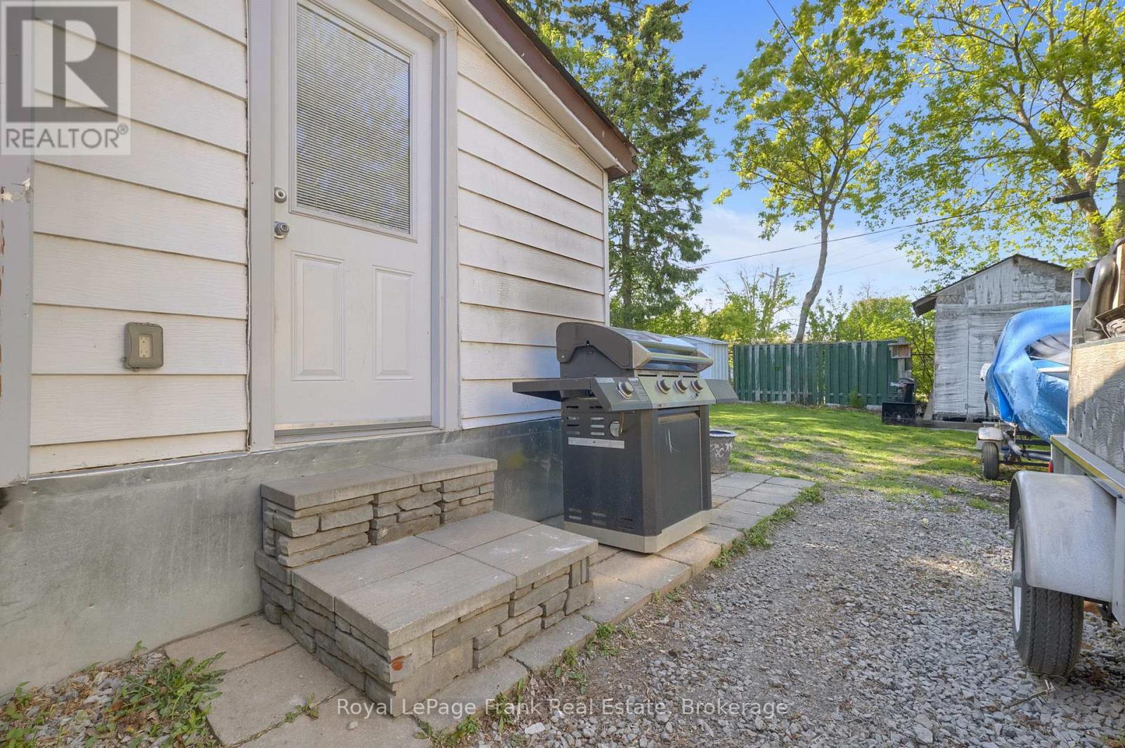 












78 FISHER STREET

,
Oshawa (Central),




Ontario
L1H2V3

