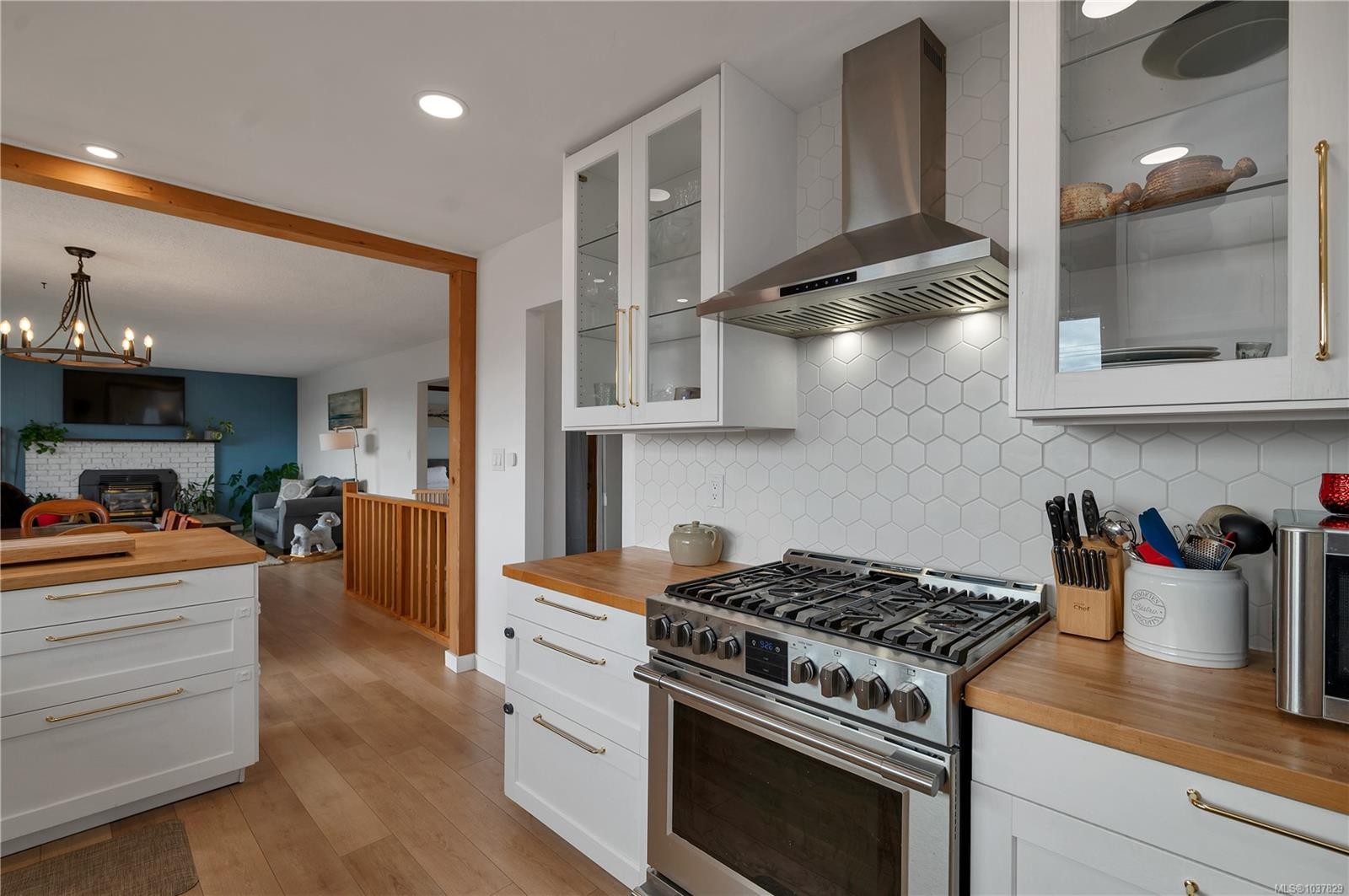 









880


Galerno

Rd,
Campbell River,




BC
V9W 5J4

