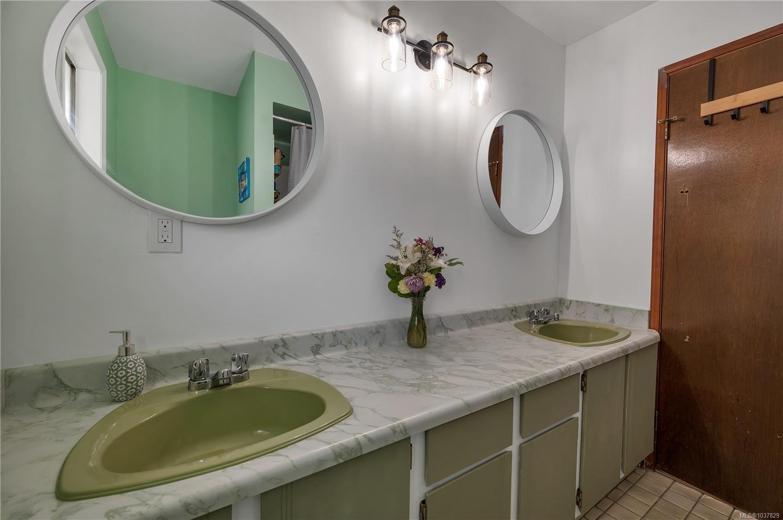 









880


Galerno

Rd,
Campbell River,




BC
V9W 5J4

