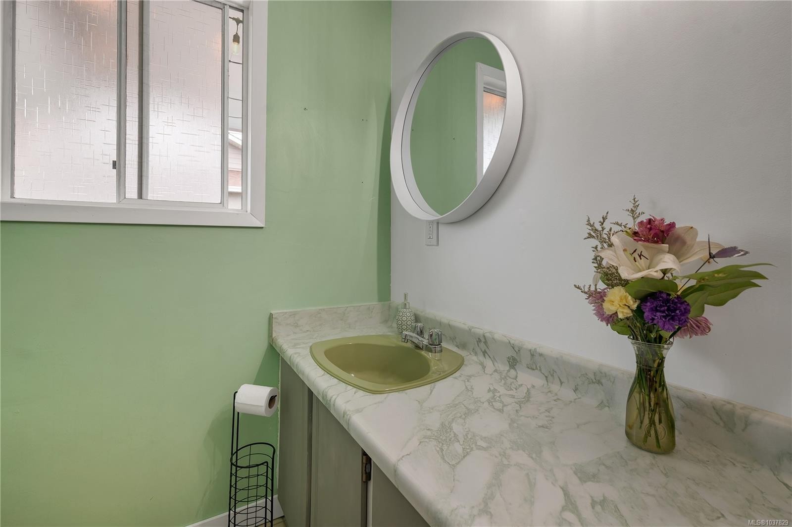 









880


Galerno

Rd,
Campbell River,




BC
V9W 5J4

