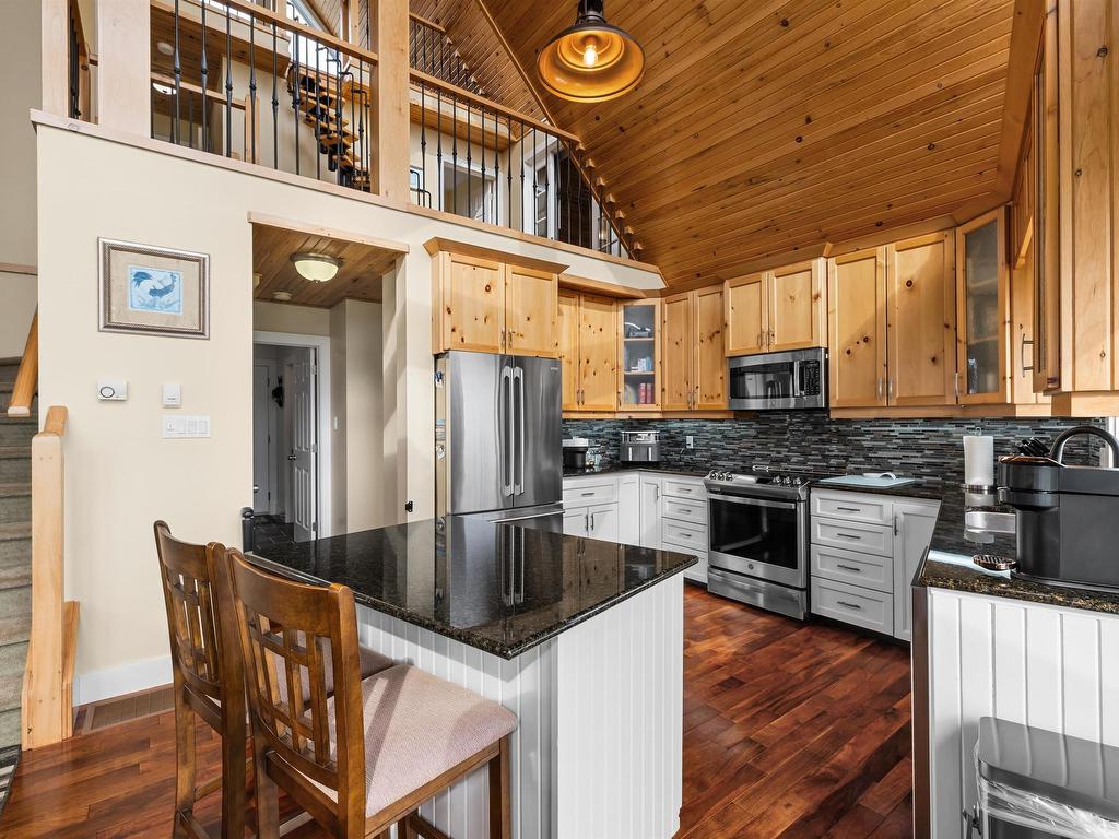 












86 SEASIDE Drive

,
Malpeque,




PE
C0B 1M0

