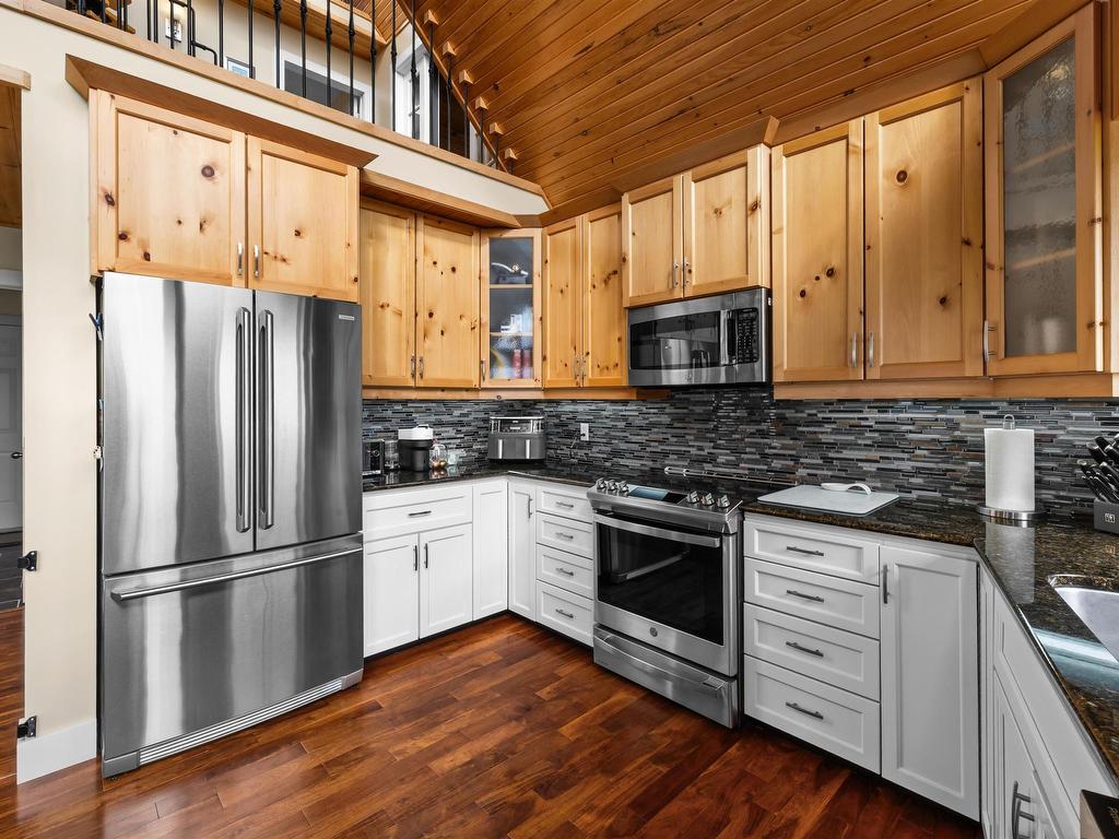 












86 SEASIDE Drive

,
Malpeque,




PE
C0B 1M0

