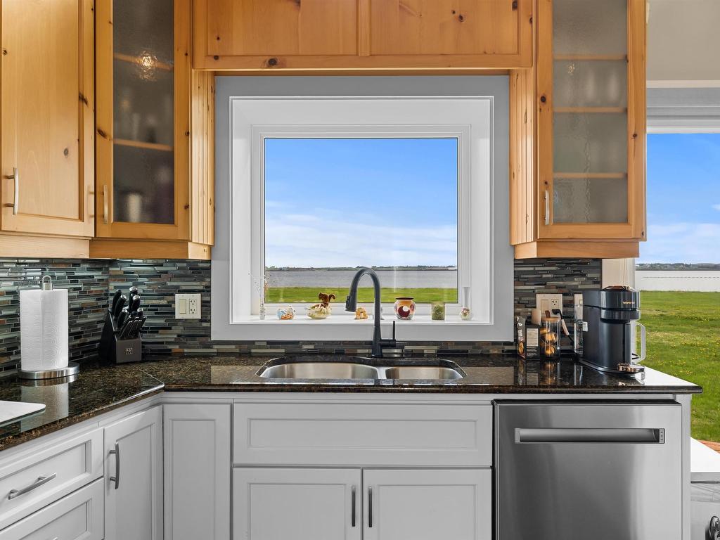 












86 SEASIDE Drive

,
Malpeque,




PE
C0B 1M0

