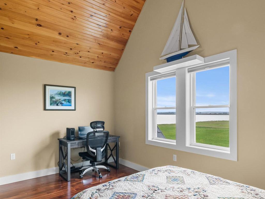 












86 SEASIDE Drive

,
Malpeque,




PE
C0B 1M0

