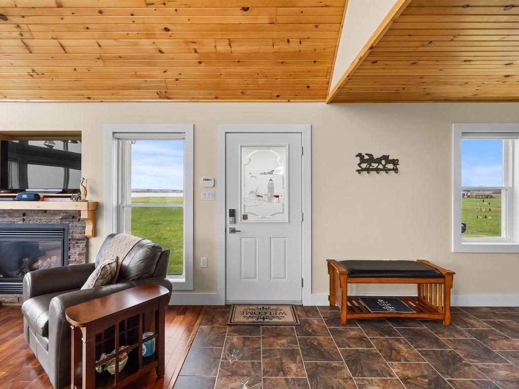 












86 SEASIDE Drive

,
Malpeque,




PE
C0B 1M0

