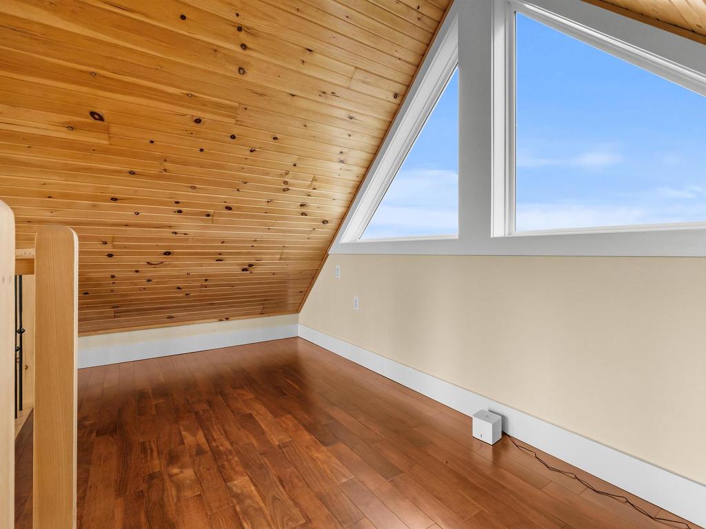 












86 SEASIDE Drive

,
Malpeque,




PE
C0B 1M0

