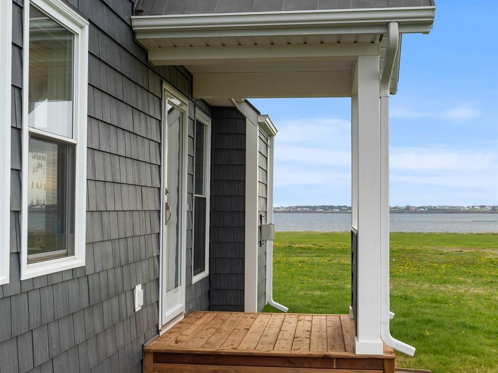 












86 SEASIDE Drive

,
Malpeque,




PE
C0B 1M0

