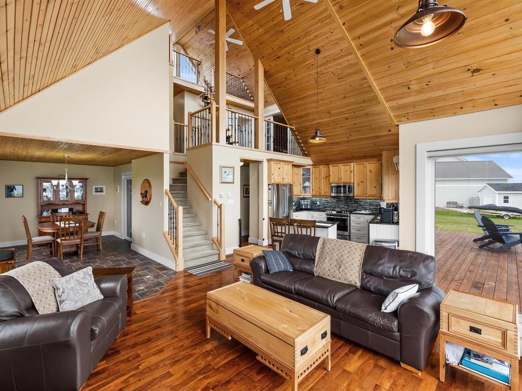 












86 SEASIDE Drive

,
Malpeque,




PE
C0B 1M0

