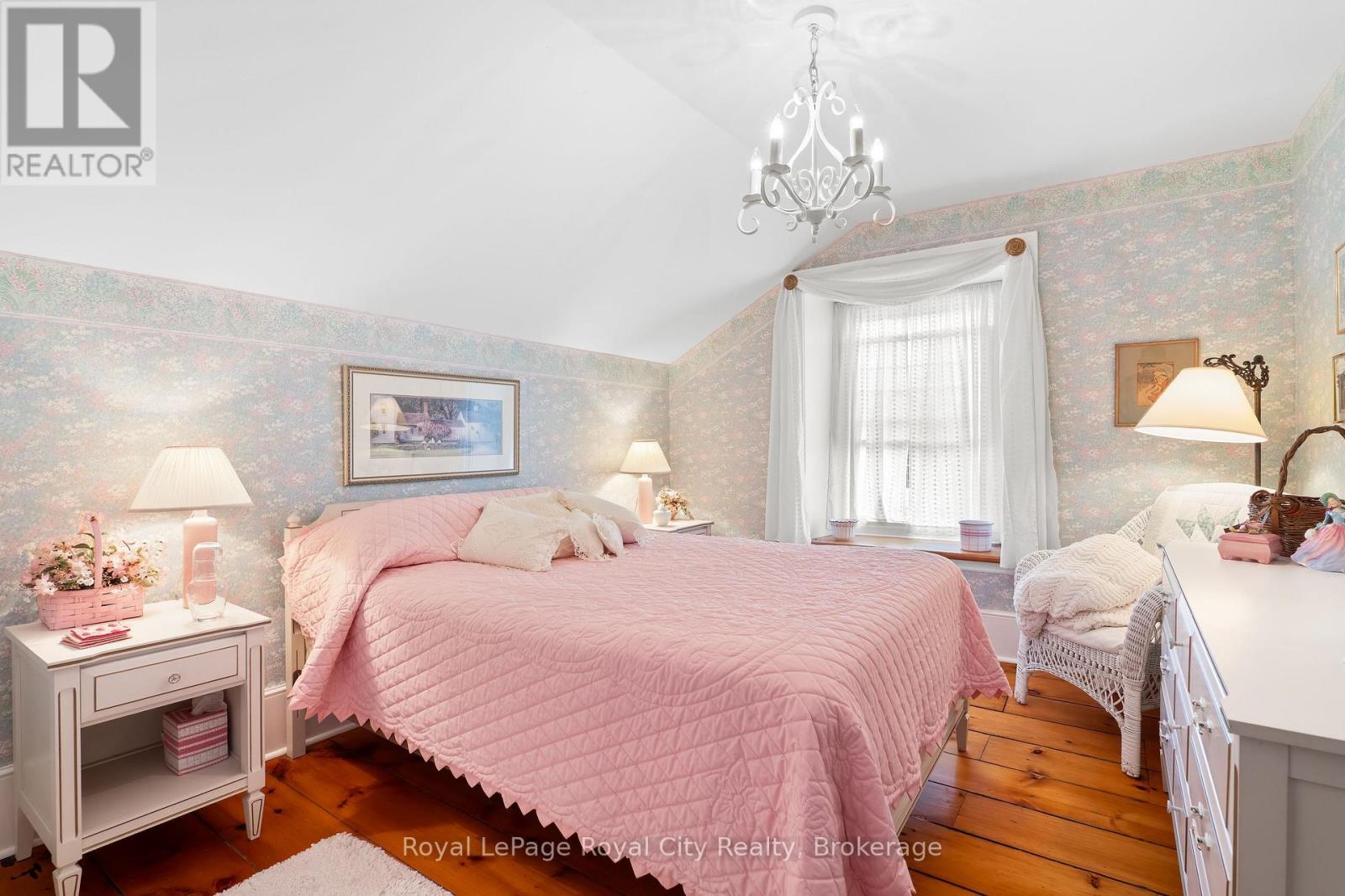 












4963 SIXTH LINE

,
Guelph/Eramosa,







Ontario
N0B2K0

