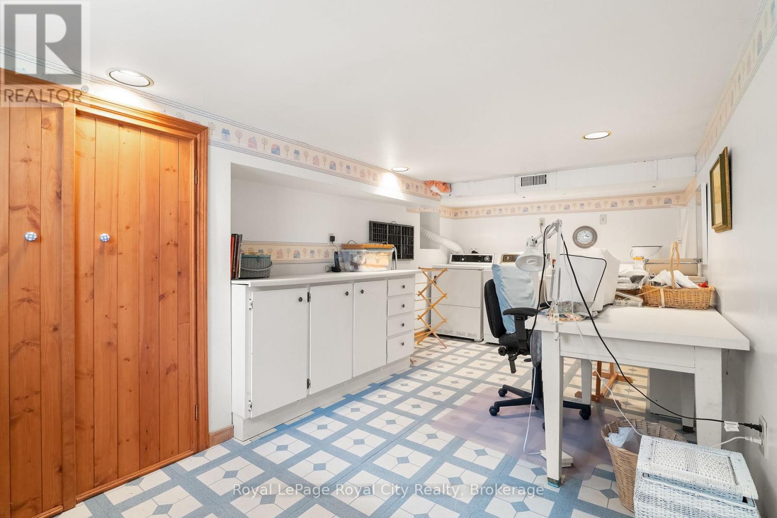 












4963 SIXTH LINE

,
Guelph/Eramosa,







Ontario
N0B2K0

