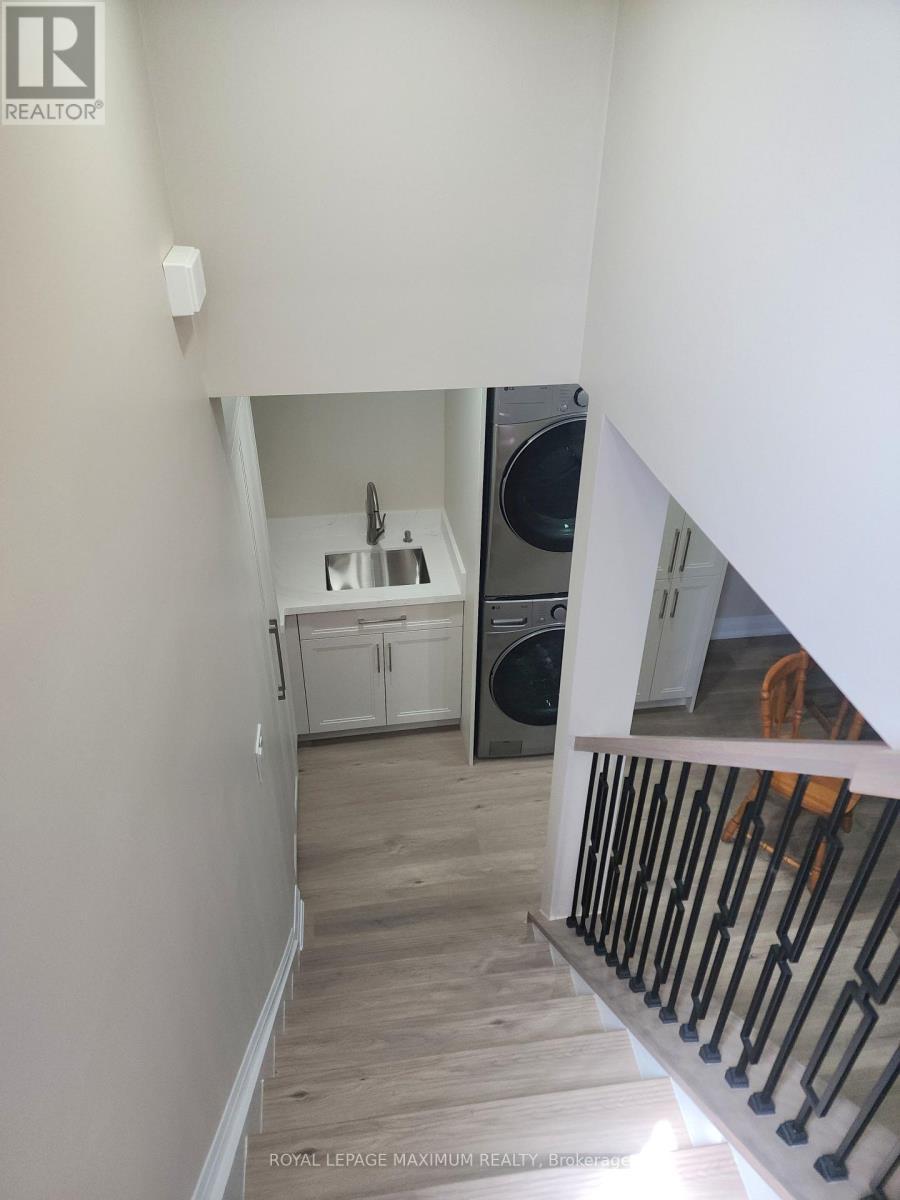 












87 BREEZE DRIVE

,
Bradford West Gwillimbury,




Ontario
L3Z3A5

