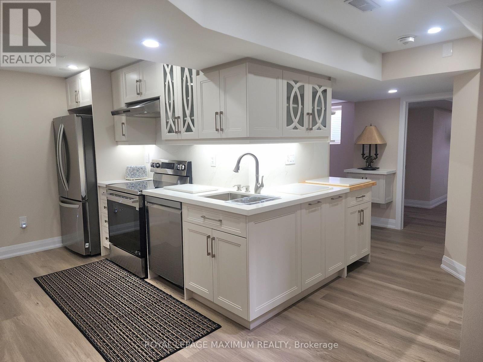 












87 BREEZE DRIVE

,
Bradford West Gwillimbury,




Ontario
L3Z3A5

