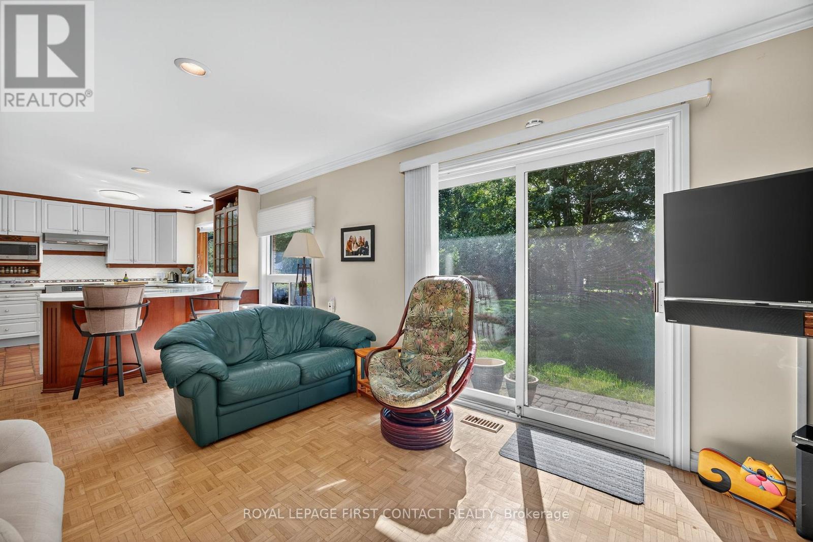 












7 MAPLECREST ROAD

,
Springwater,




Ontario
L9X0P8

