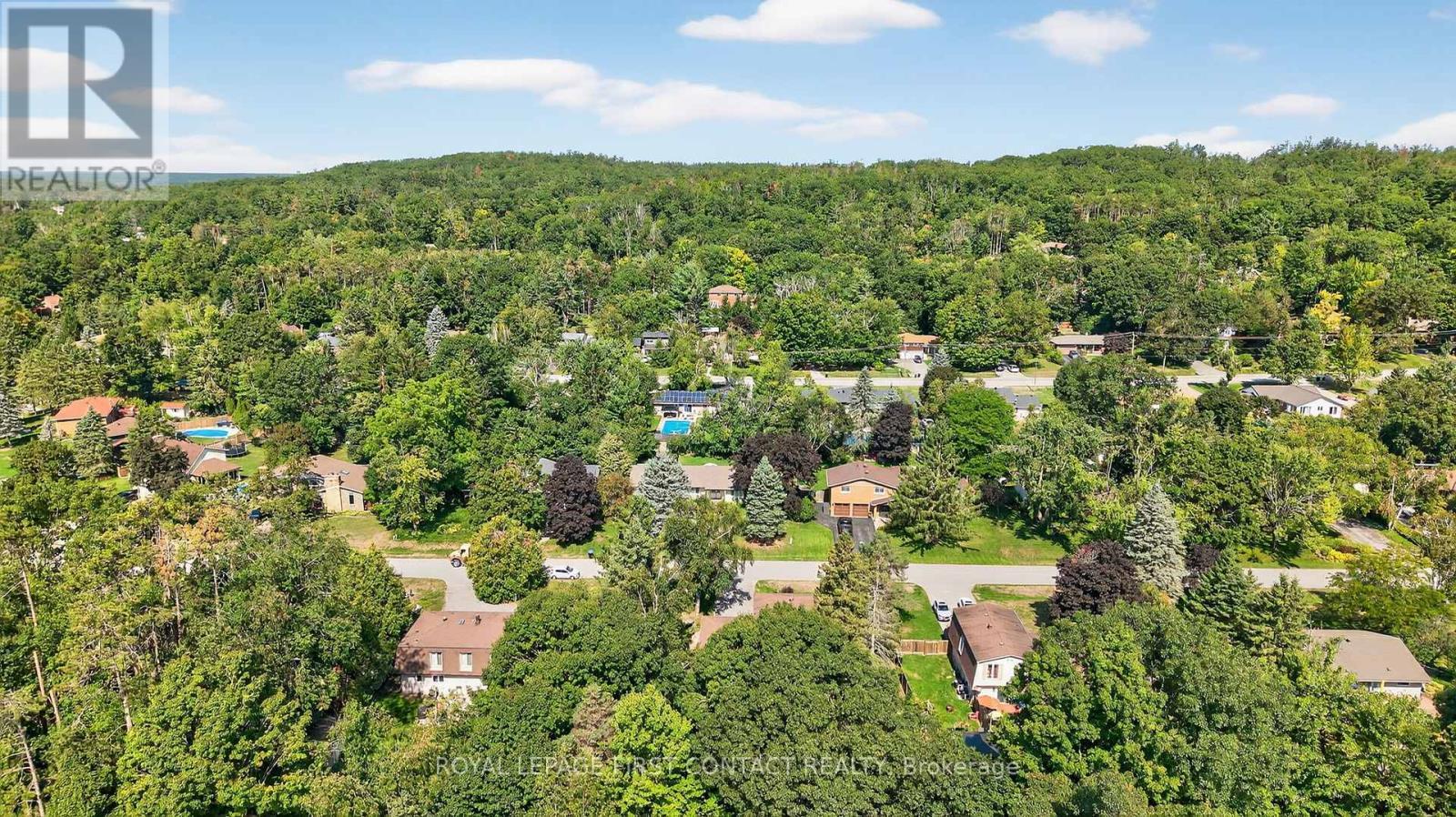 












7 MAPLECREST ROAD

,
Springwater,




Ontario
L9X0P8

