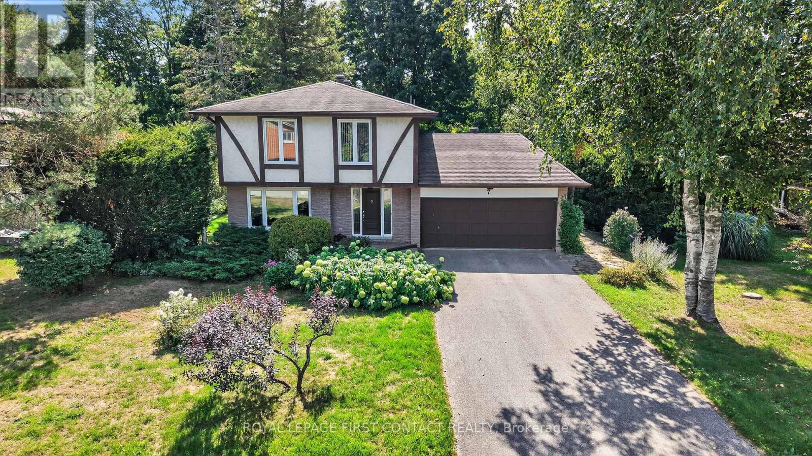 












7 MAPLECREST ROAD

,
Springwater,




Ontario
L9X0P8

