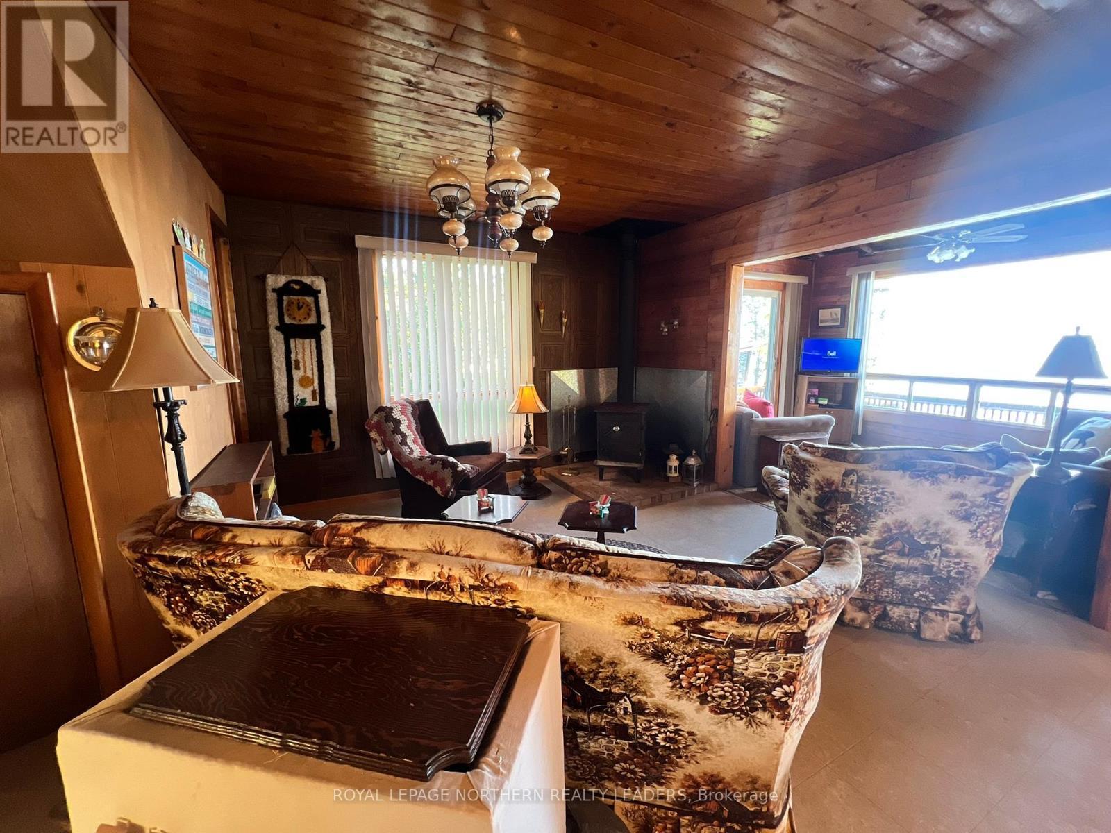 












633 LECLAIR AVENUE

,
Timmins (MTJ - Kamiskotia),




Ontario
P4R0C1

