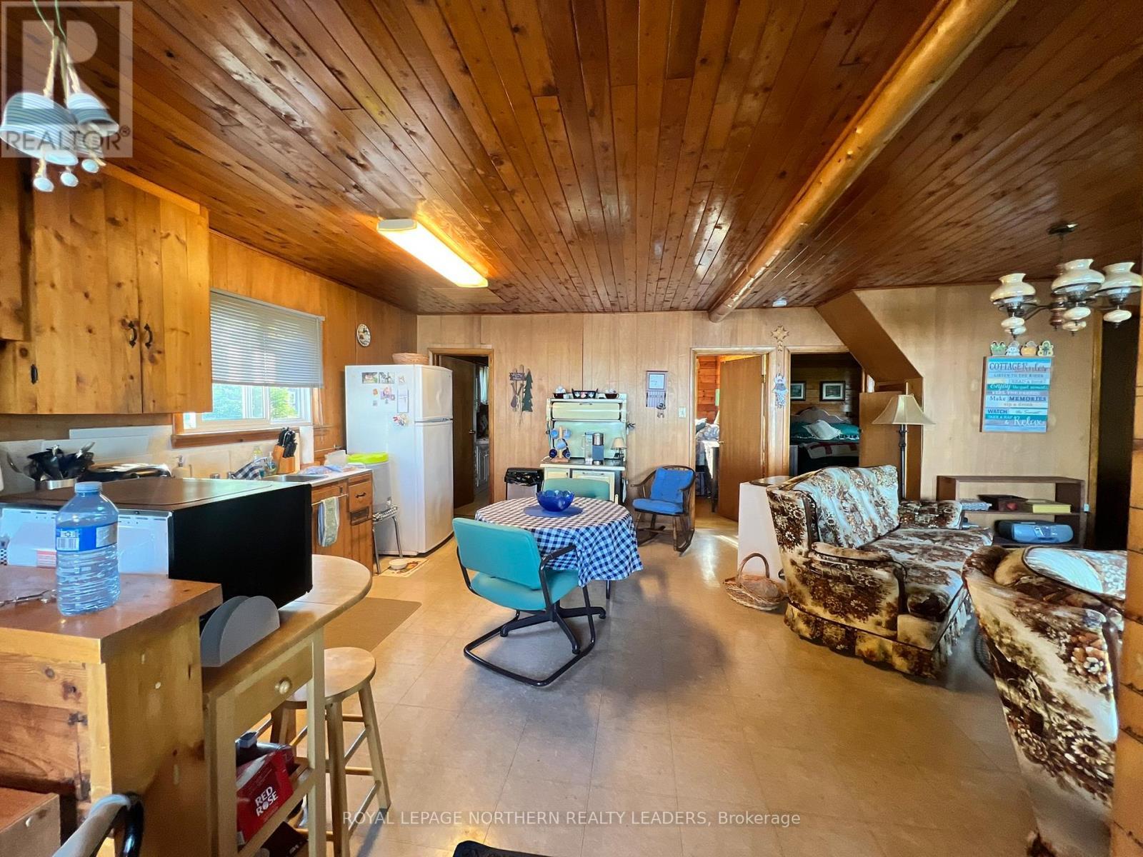 












633 LECLAIR AVENUE

,
Timmins (MTJ - Kamiskotia),




Ontario
P4R0C1

