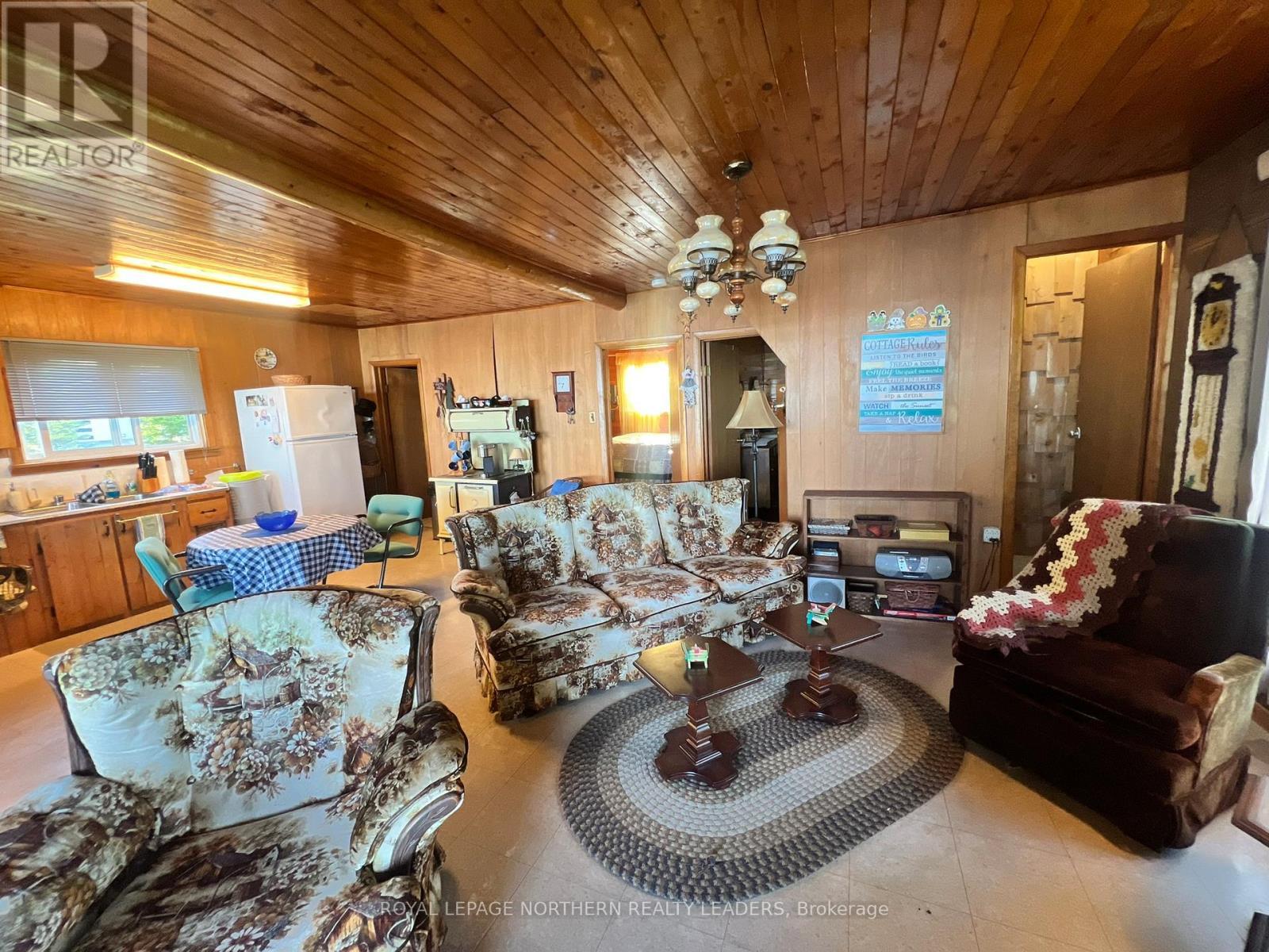 












633 LECLAIR AVENUE

,
Timmins (MTJ - Kamiskotia),




Ontario
P4R0C1

