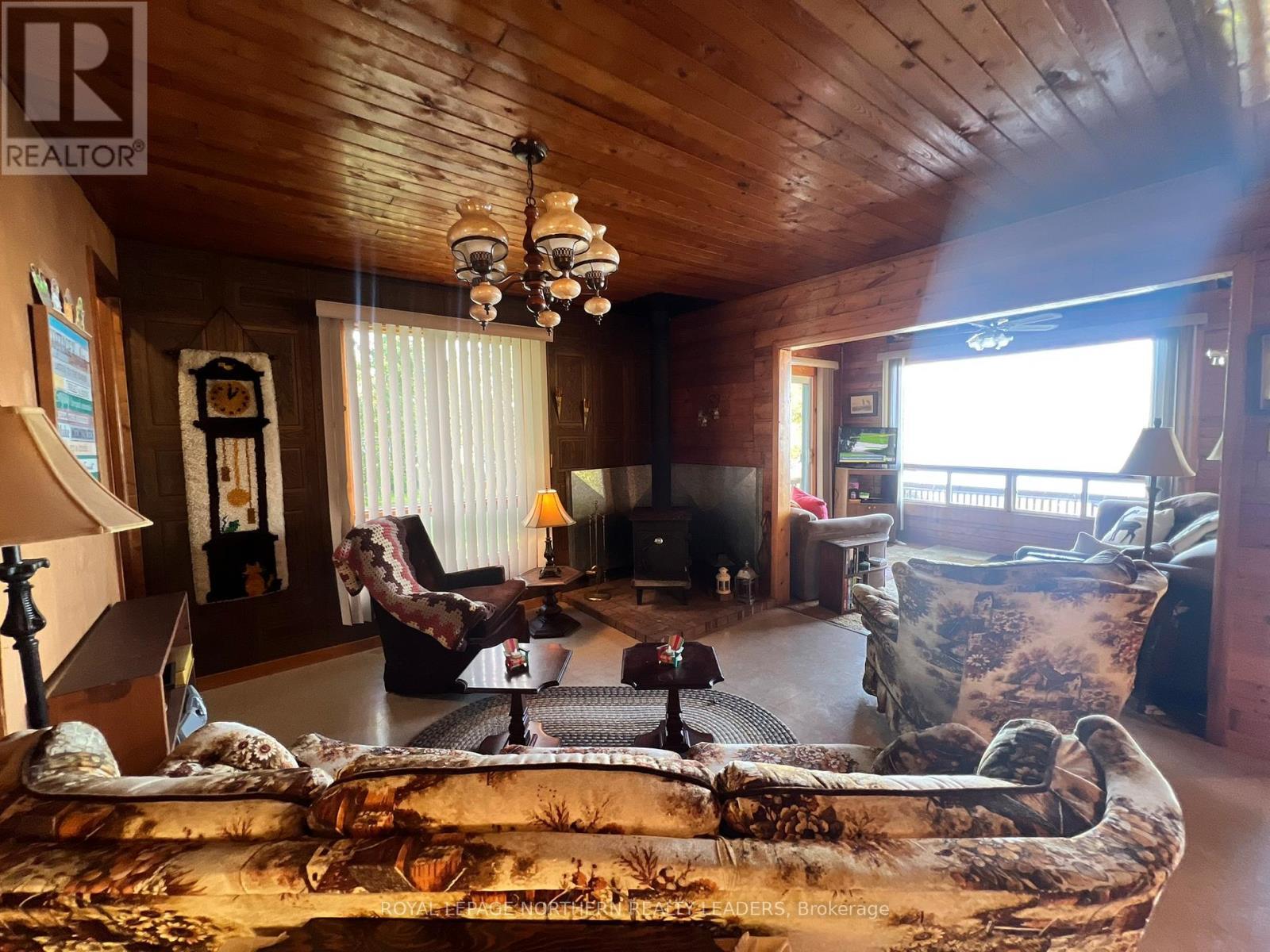 












633 LECLAIR AVENUE

,
Timmins (MTJ - Kamiskotia),




Ontario
P4R0C1

