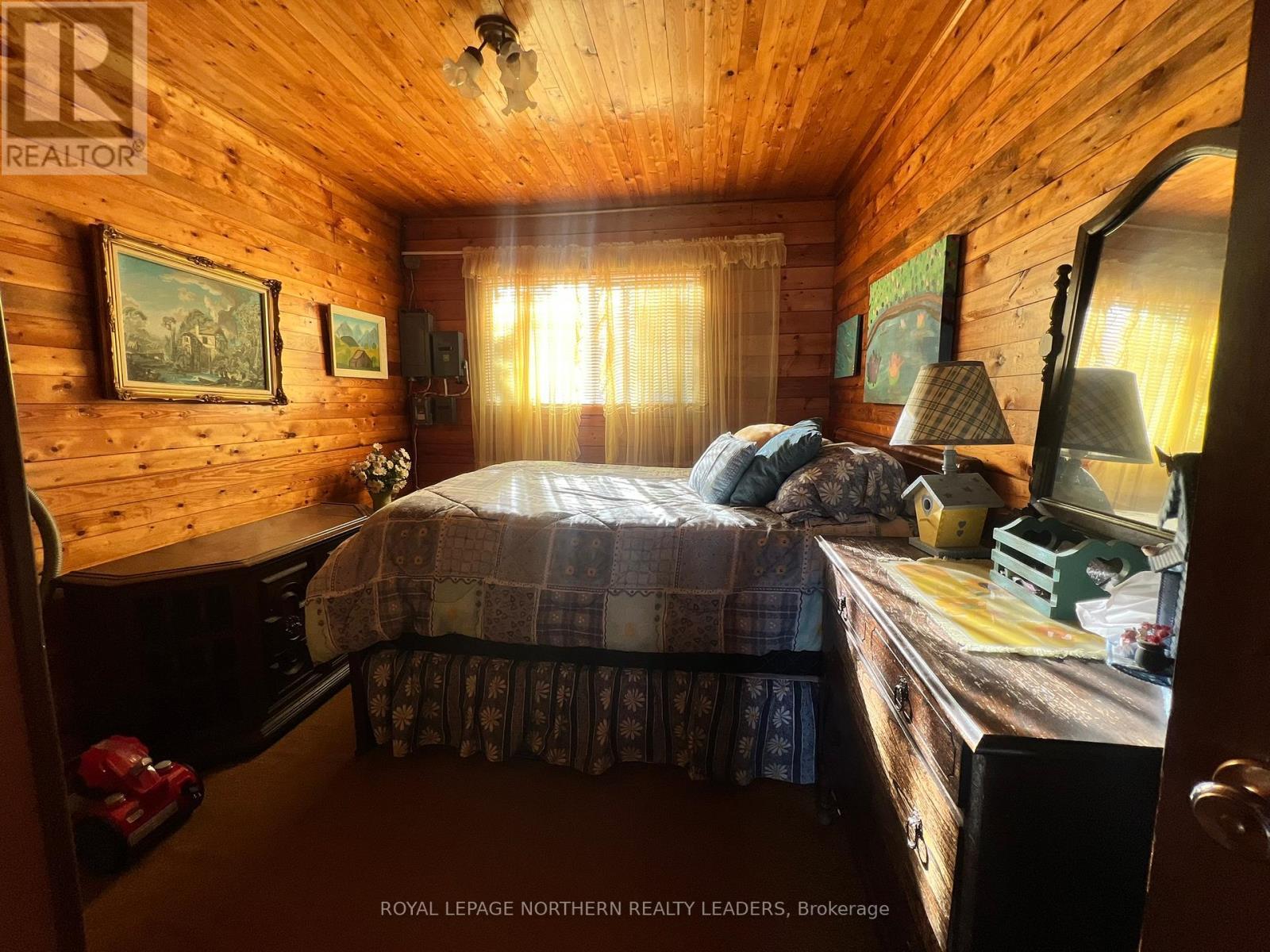 












633 LECLAIR AVENUE

,
Timmins (MTJ - Kamiskotia),




Ontario
P4R0C1


